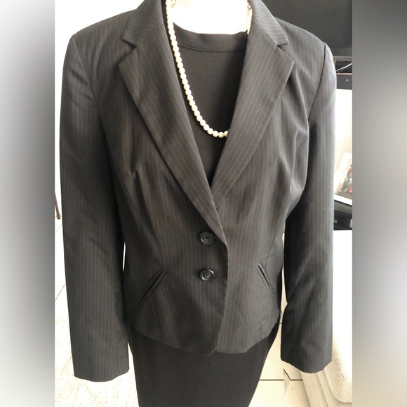 Worthington Black Pinstriped, Two  Button Blazer with collar and front pockets. - Picture 4 of 14